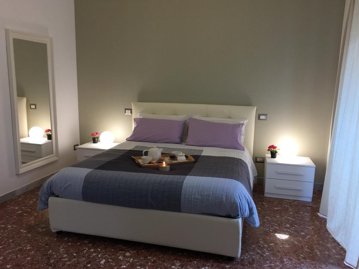 Apartment Sweet Rom