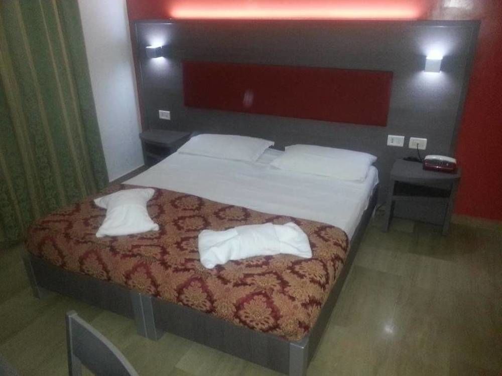 Hotell Center 2