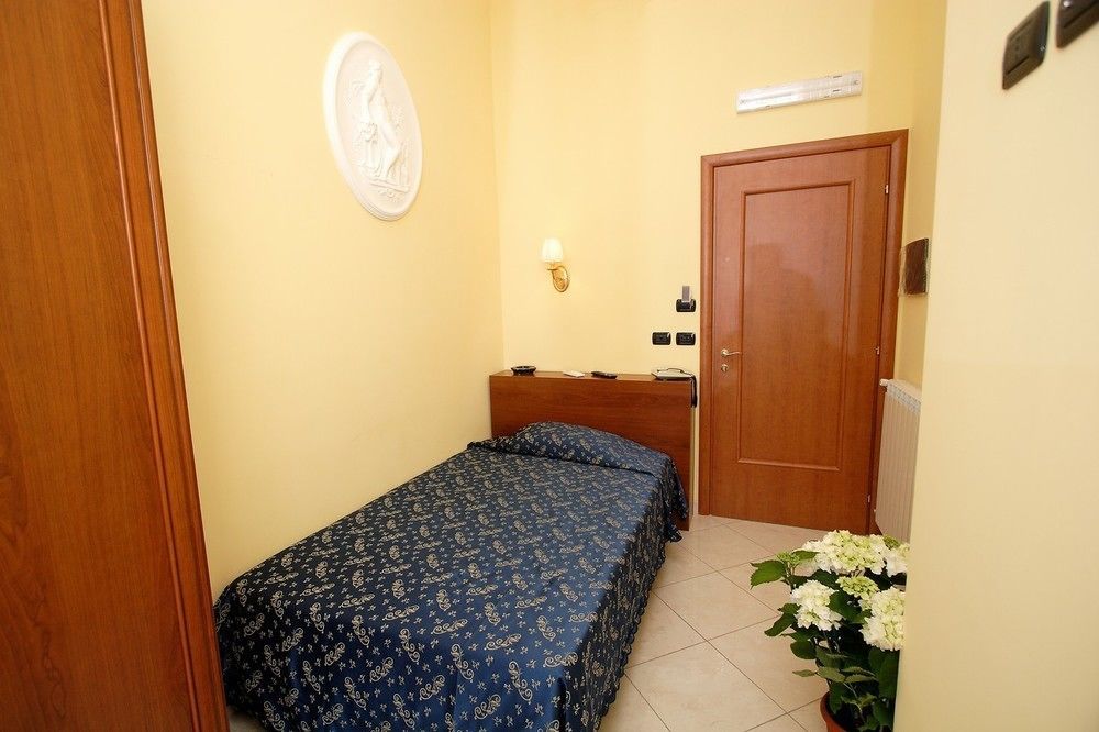 Caroline 2* Roma