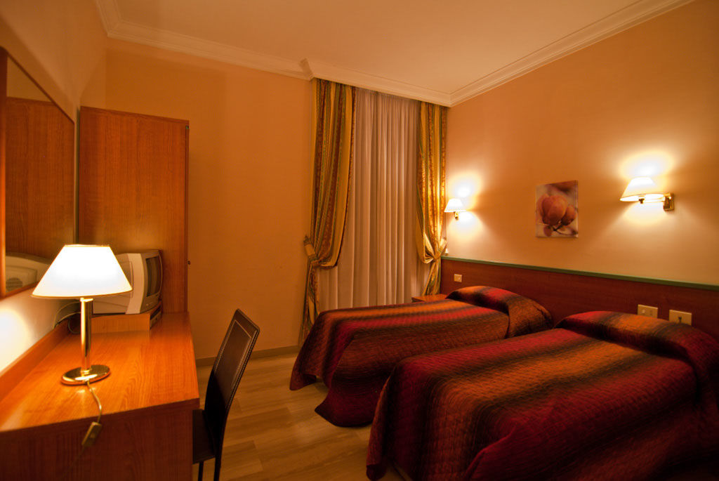 Center 2 Hotel Rom