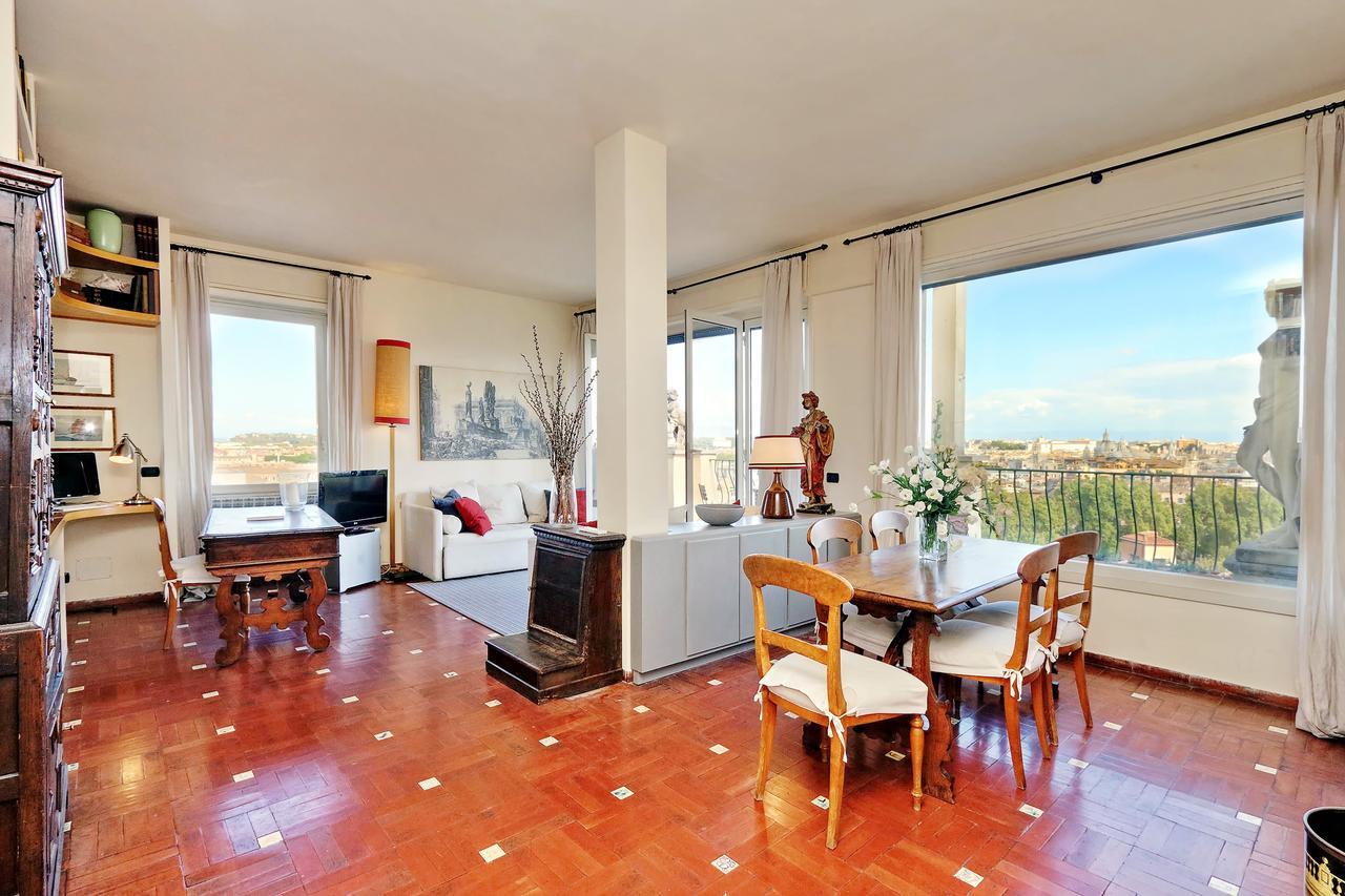 Sant'onofrio Terrace Apartment *