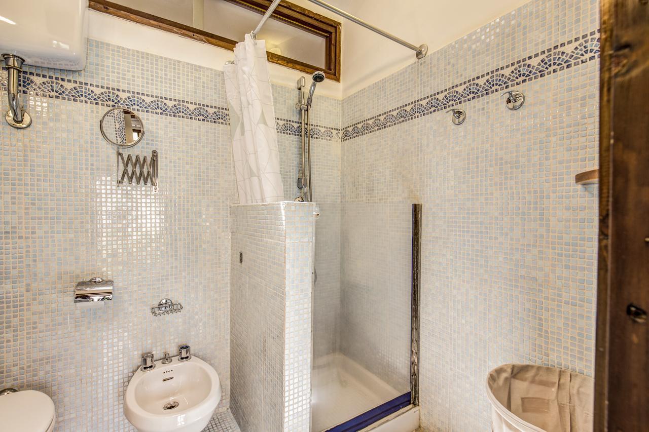 Homehouse Garofano - Rione Monti - Colosseum Apartamento Roma