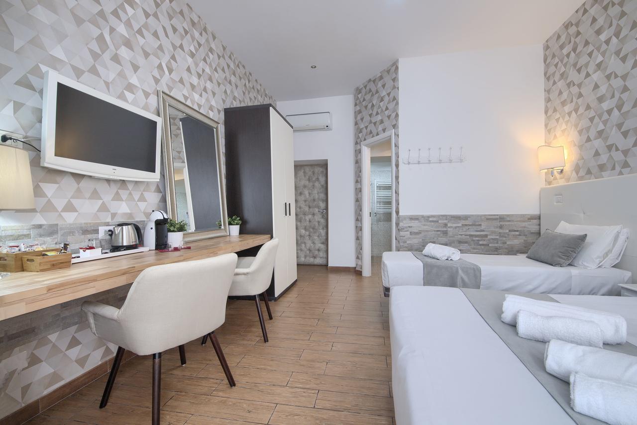 Domus Pietro 3* Roma