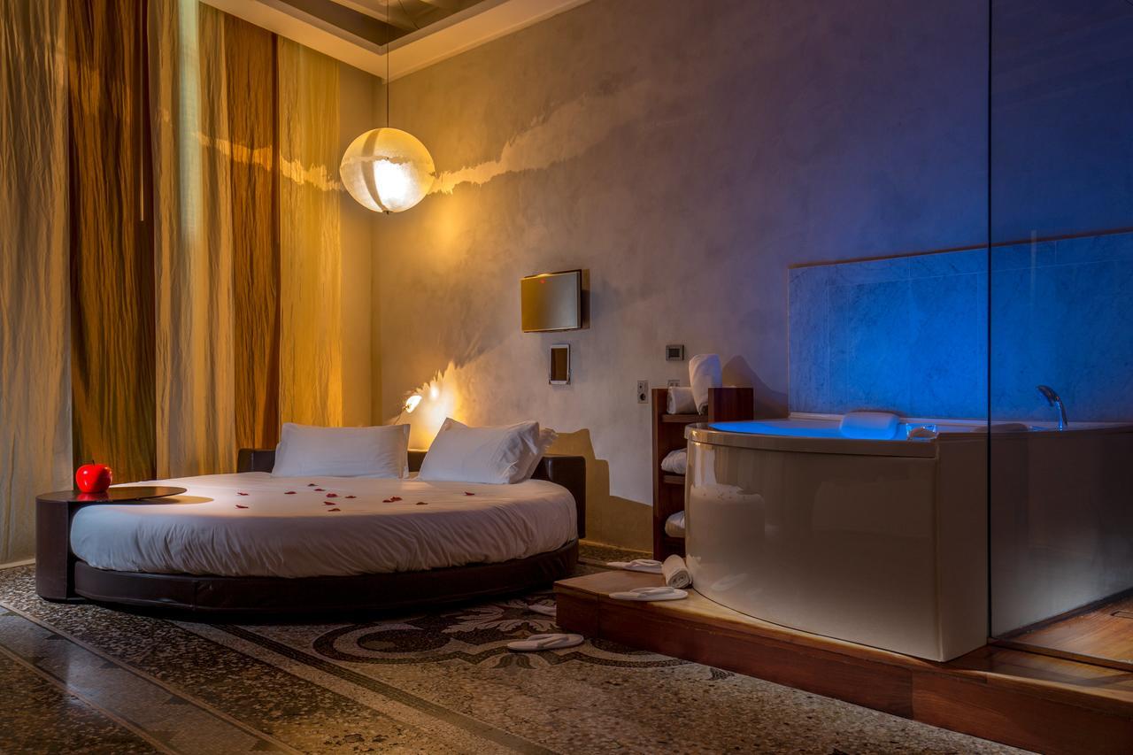 Suitesistina For Brave Lovers Bed & Breakfast Roma
