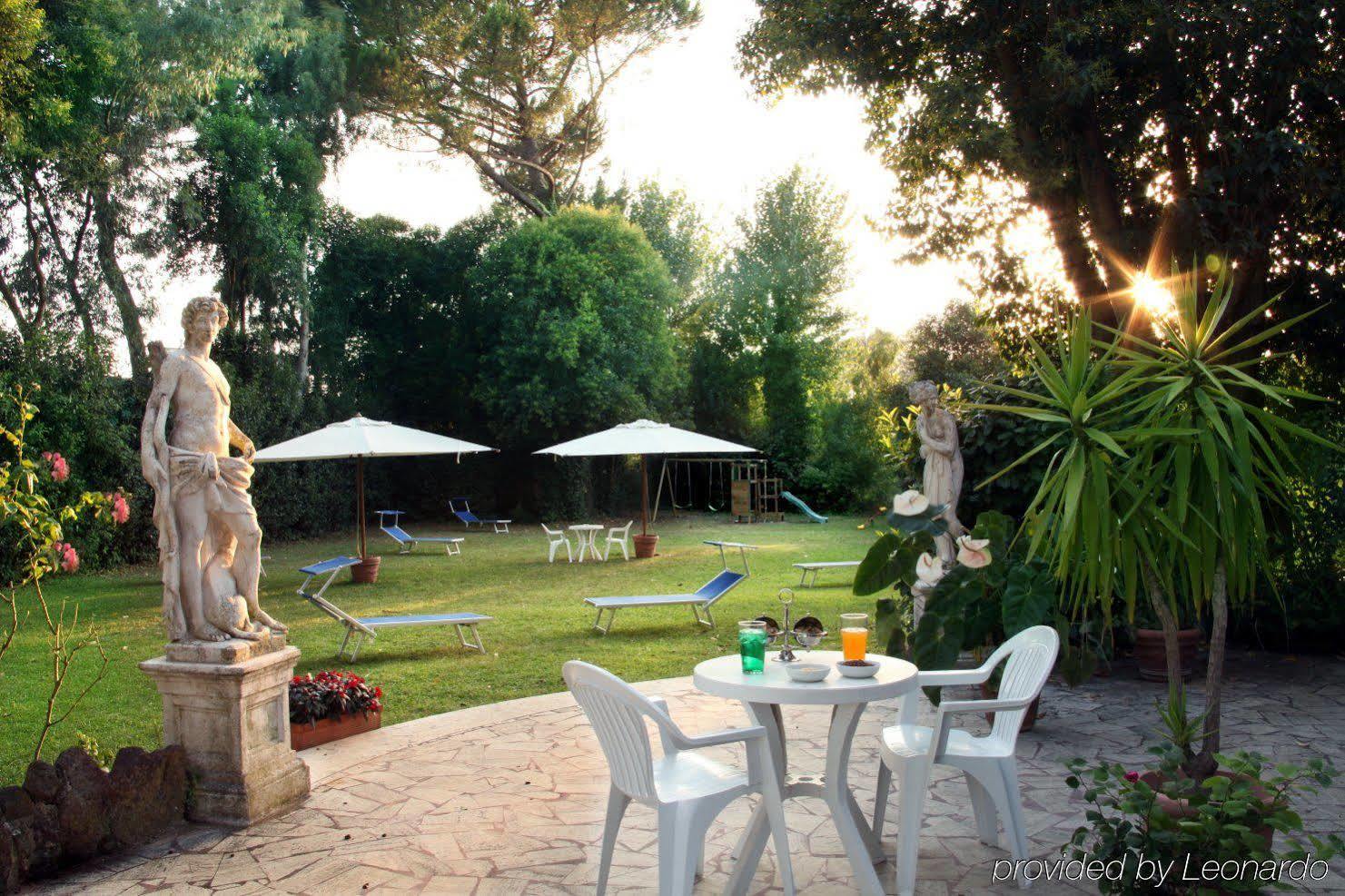 Romulus Hotell 3*