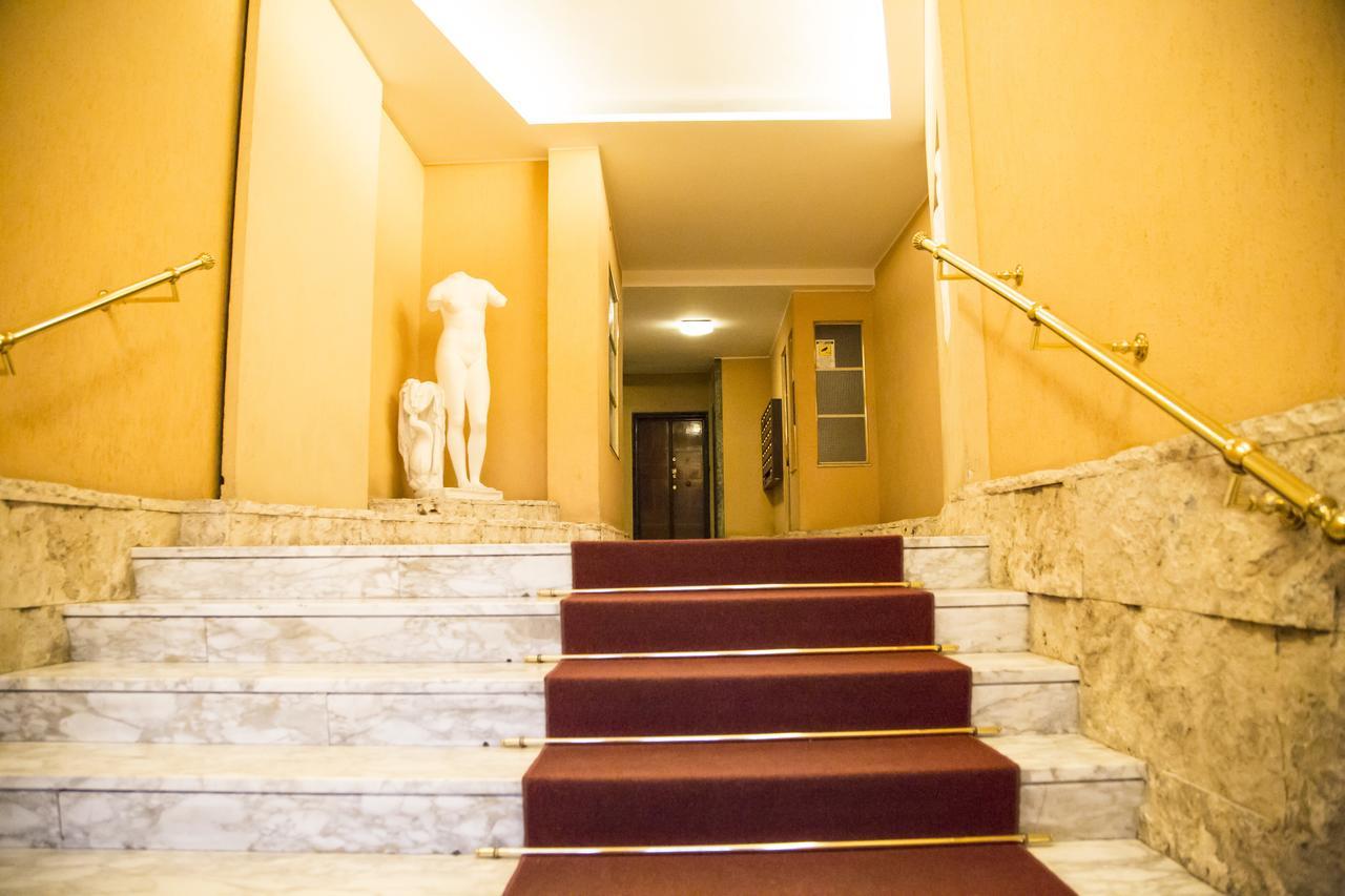 Vatican 383 3*