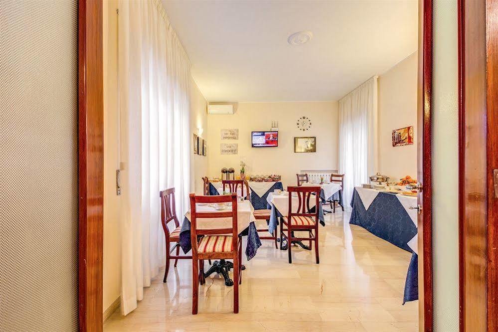 Domus Cornelia Bed & Breakfast 2*