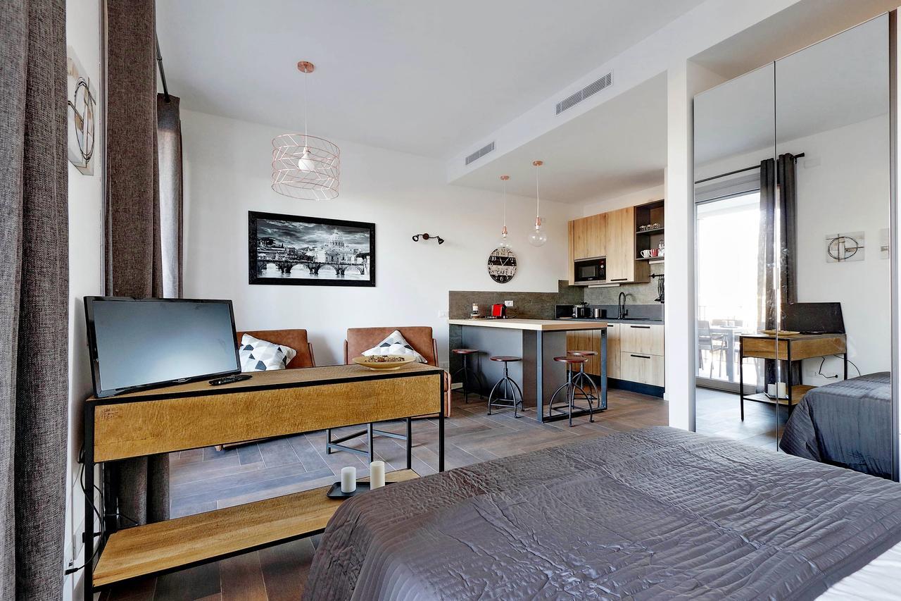 Ych-delizioso Monolocale Con Terrazzo Apartamento