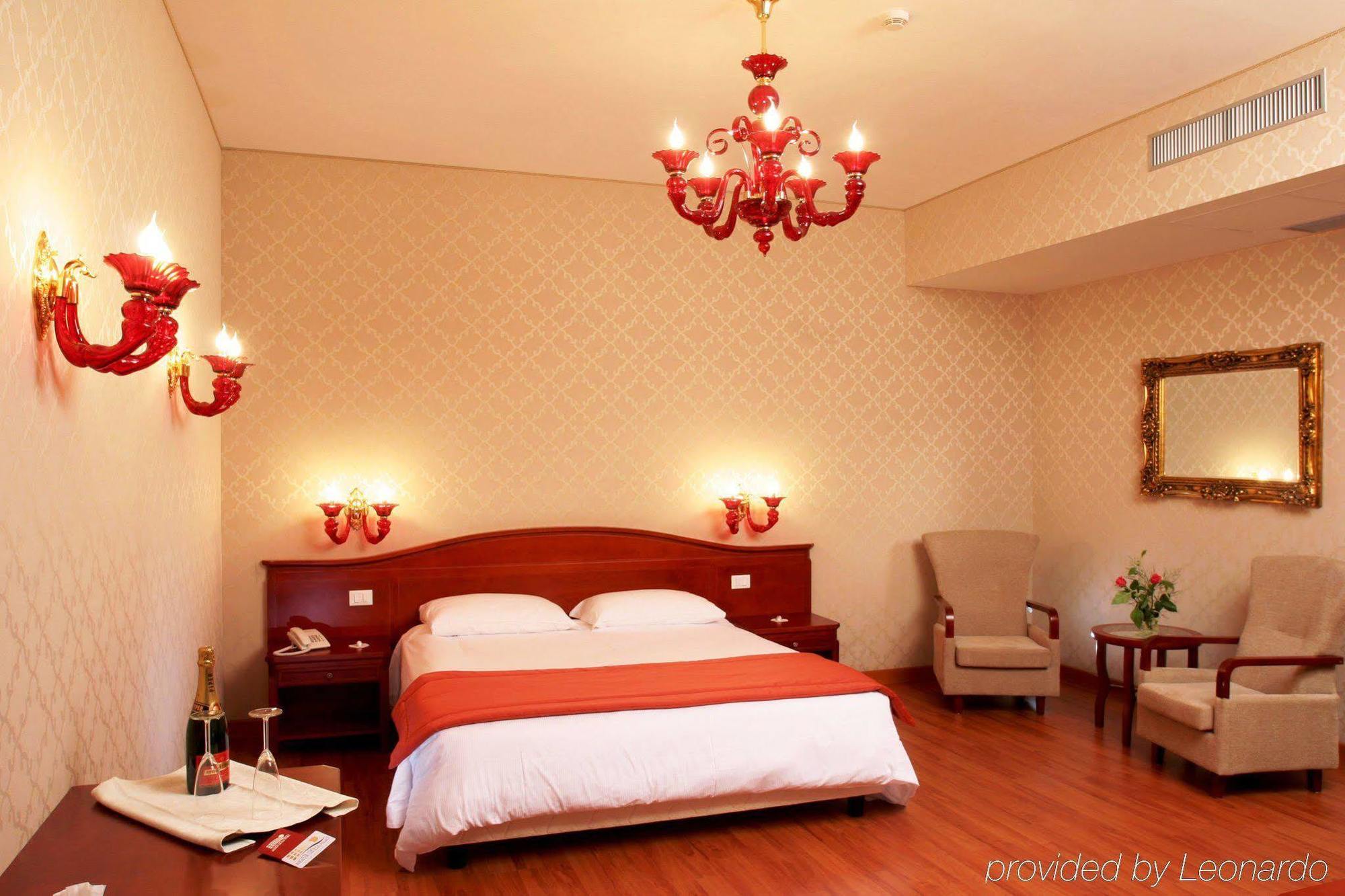 Hotel Augusta Lucilla Palace 4*