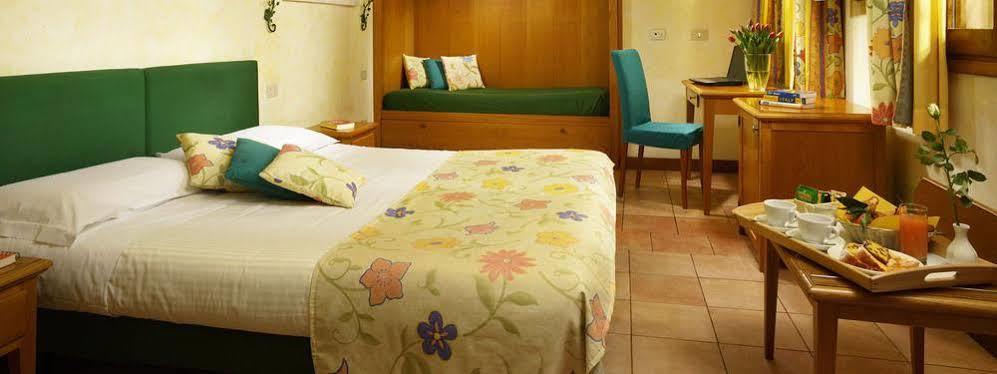 Hotel Santa Maria 3*