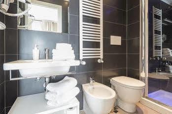 Happy Hotell