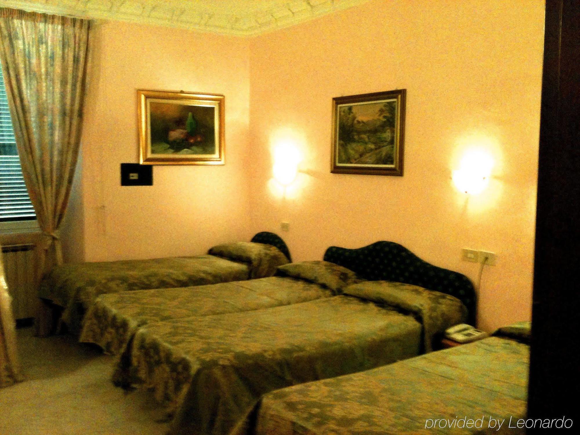 Philia Hotel