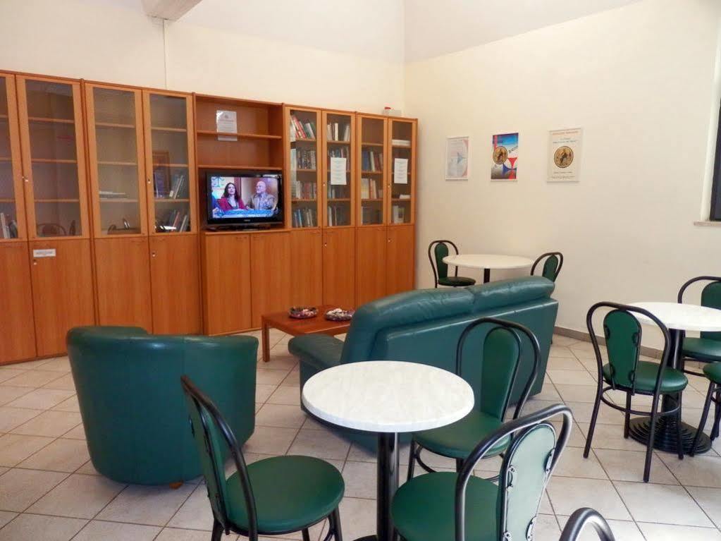 Hotel Casa Per Ferie Santa Maria Alle Fornaci Roma
