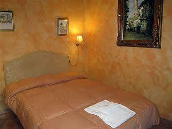 Residenza Camilla Roma