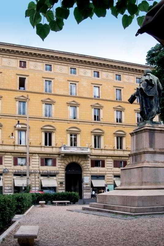 Rooms&suites 2* Rom
