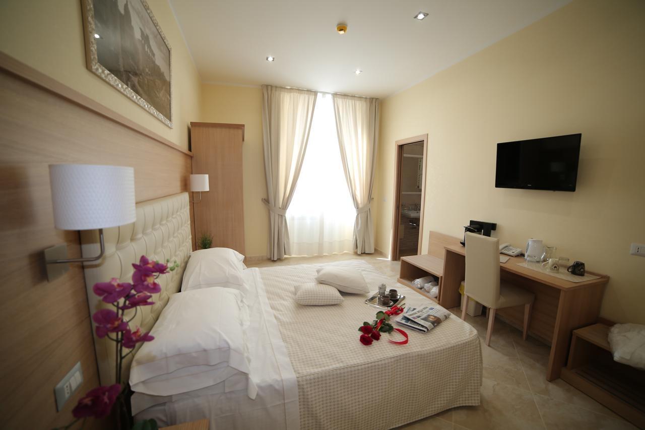 Esposizione Palace 2* Roma