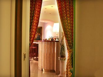 Hotel Canova 3*
