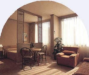 Mayfair Hotel 3*