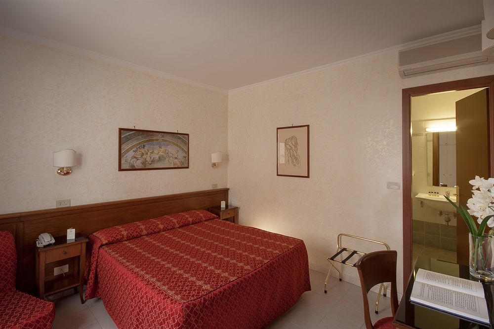 Hotel Silla 2*