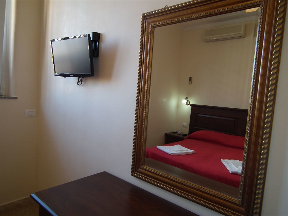 Anthony 2* Roma