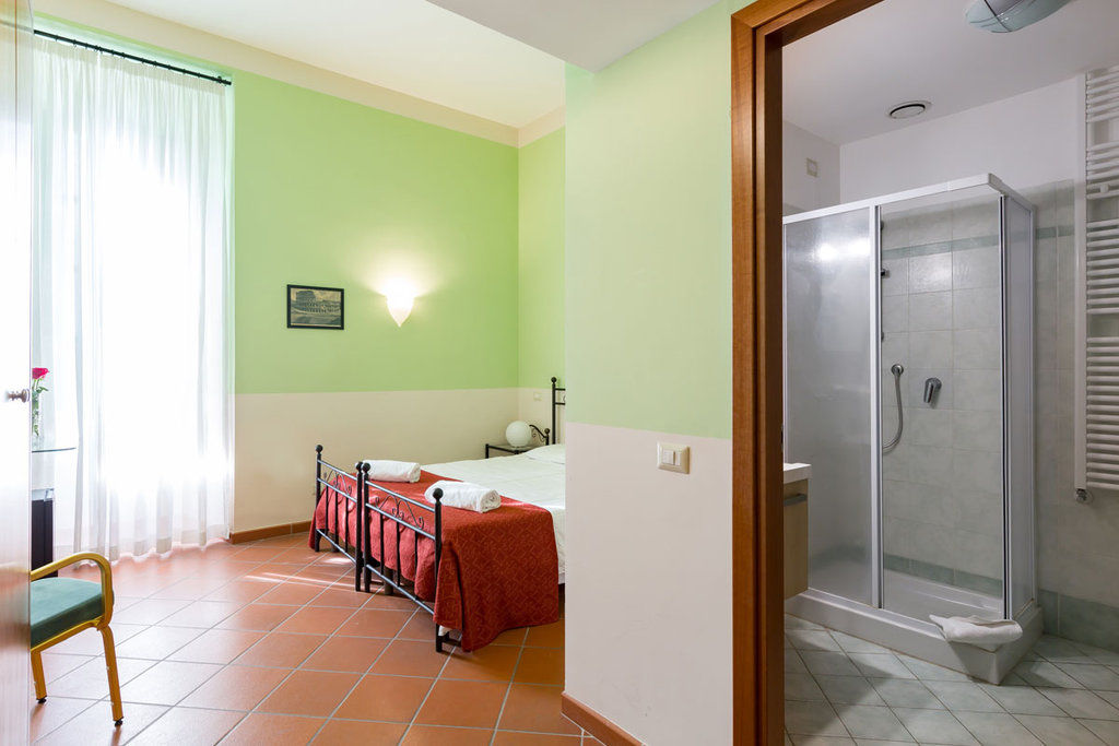Acomodação com café da manhã  Domus Sessoriana 3*