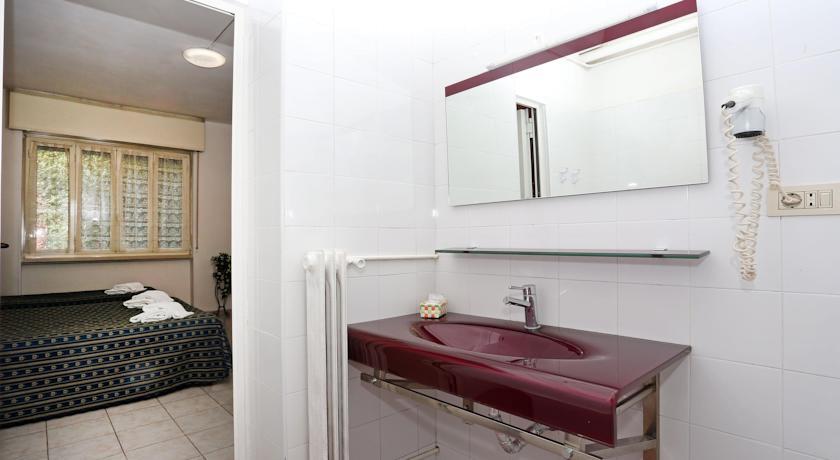 Athena 3* Roma