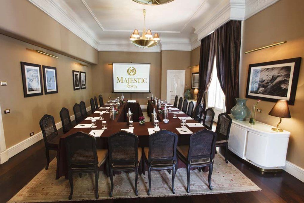 Hotell Majestic 5*