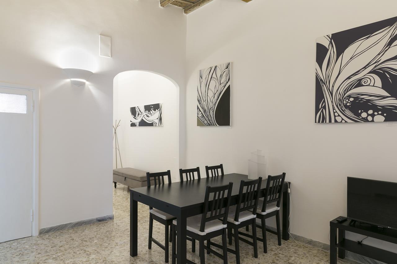 Art Navona Square Apartment *