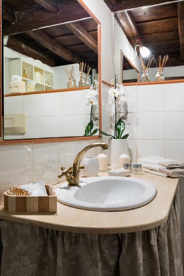 Trastevere - Mantellate Home-ospedale Bambin Gesù * Rom
