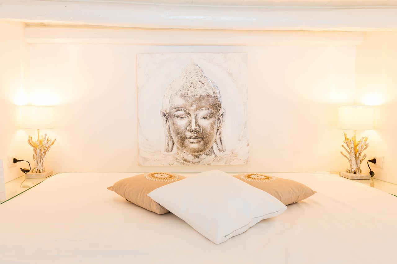Pantheon Luxury Gold *