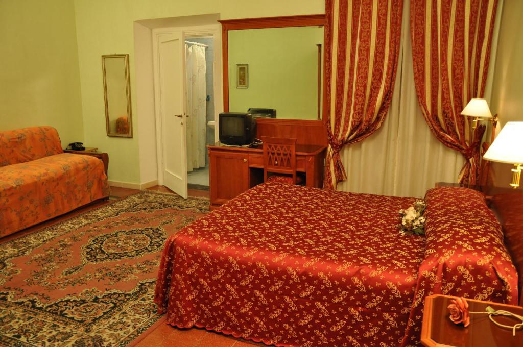 Hotel Sandra