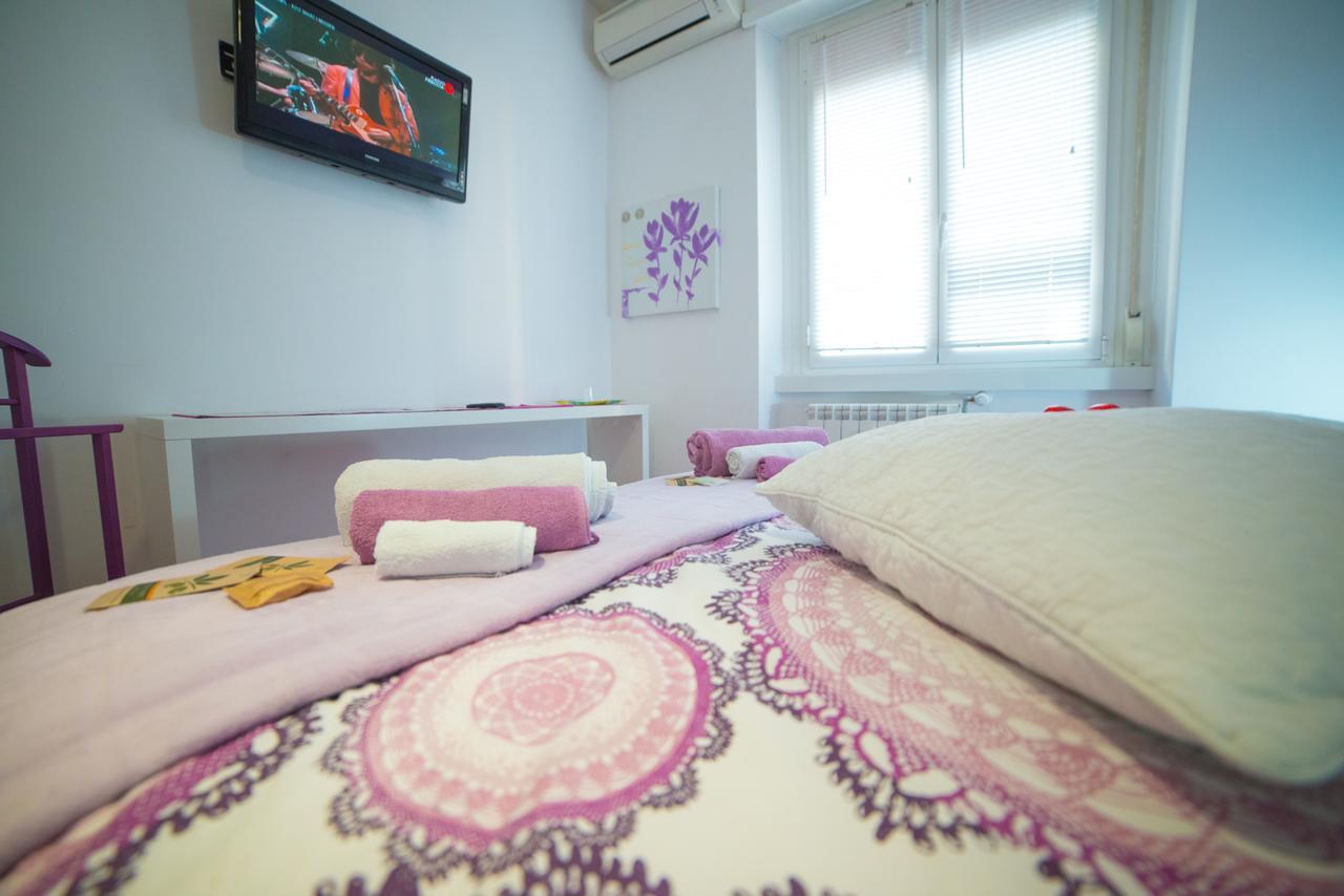 Line Bed & Breakfast *