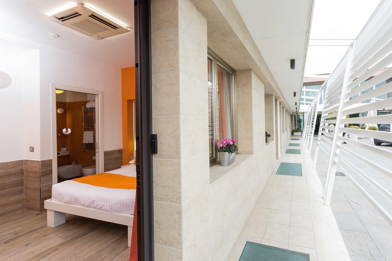 Hotell Jc 4*