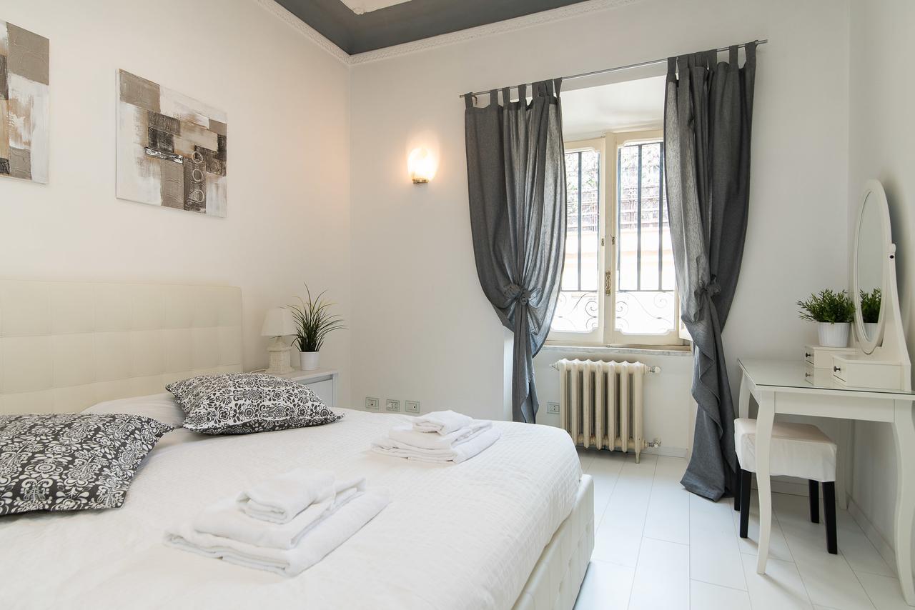 White Borgo * Roma