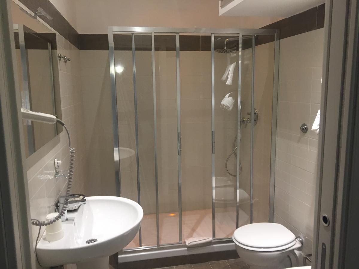Affittacamere Domizia Floor 3*