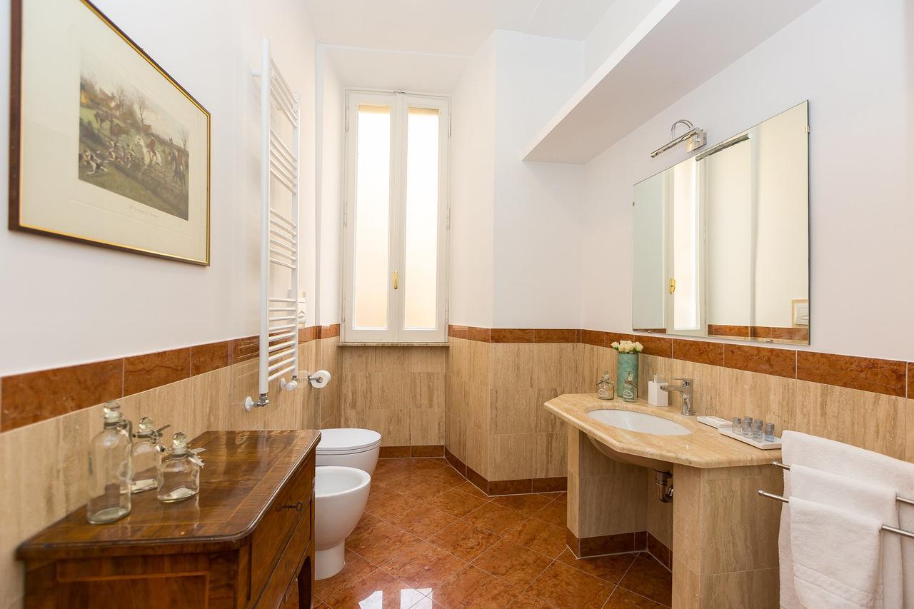 Prestigious Via Barberini Apartamento *