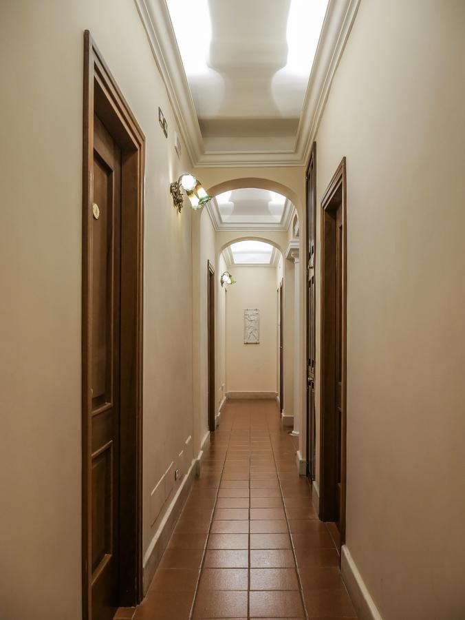 4 Coronati 2* Roma