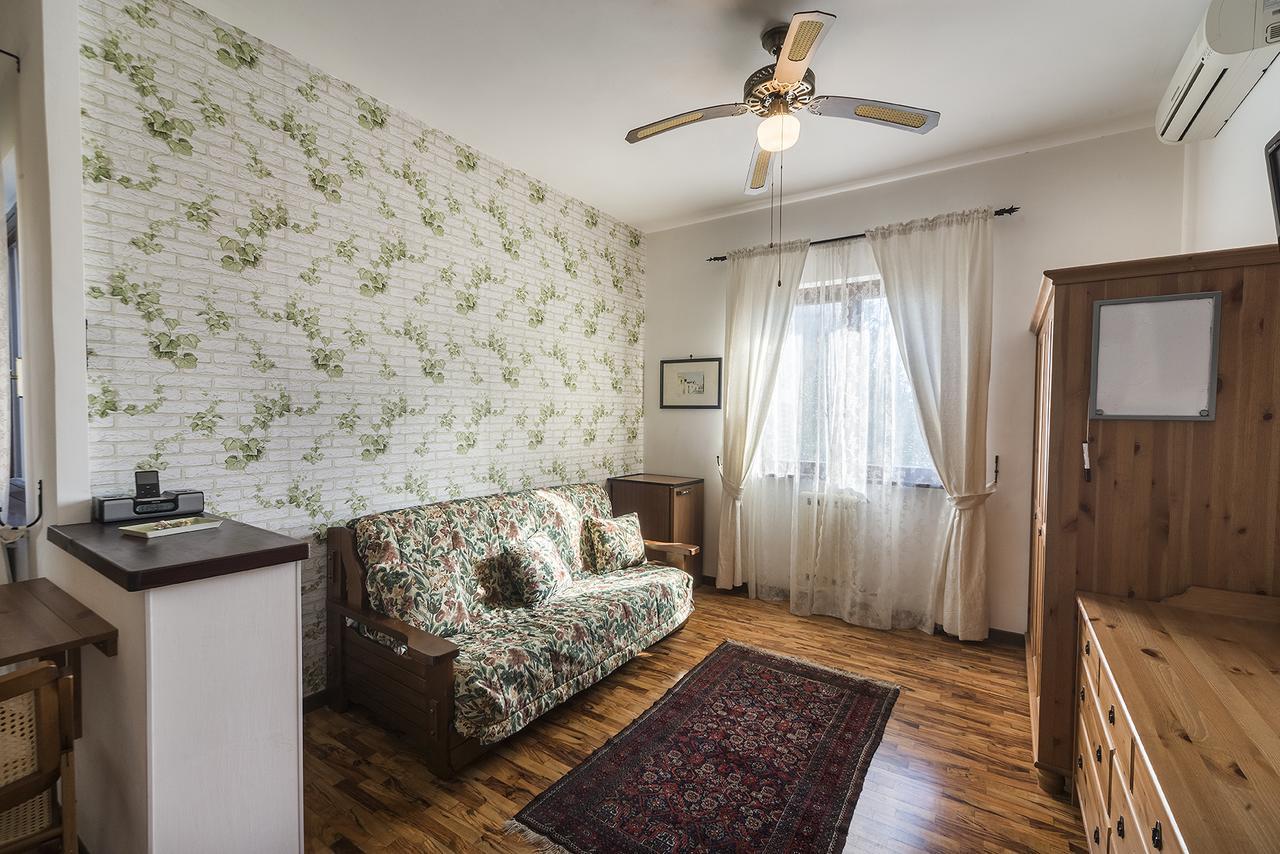 Casale Dell'insugherata Bed and breakfast