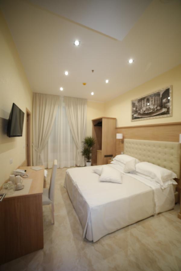 Esposizione Palace 2* Roma