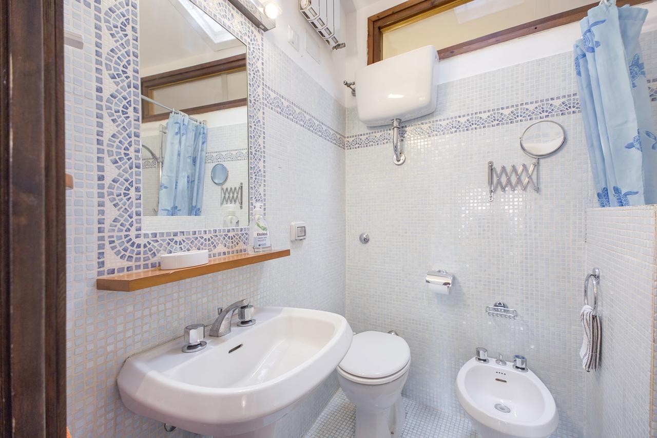 Homehouse Garofano - Rione Monti - Colosseum Roma