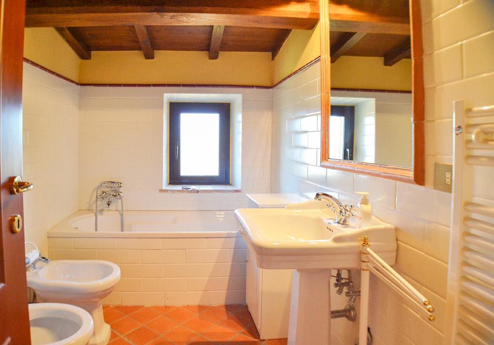 Tenuta Colfiorito Alloggio per agriturismo Roma