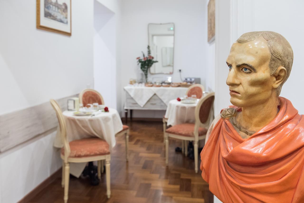 Domus Giulia Alojamento de Acomodação e Pequeno-almoço 2*