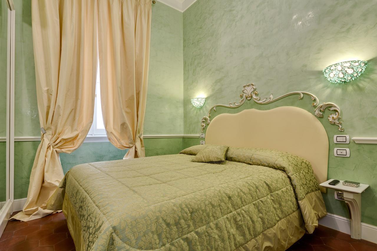 Dona's Luxury House