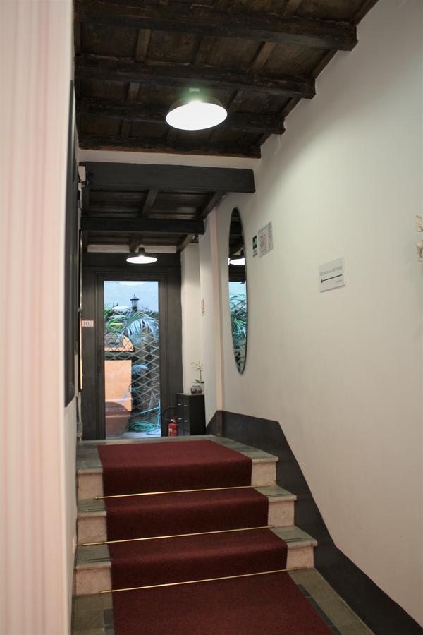 Relais Palazzo Taverna 3*