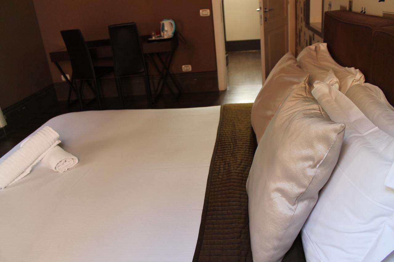 Relais Palazzo Taverna Pensión 3*