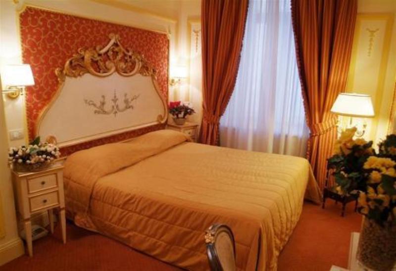 Champagne Palace Roma