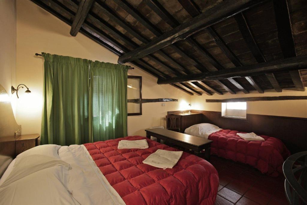 Panda Hotel 2*