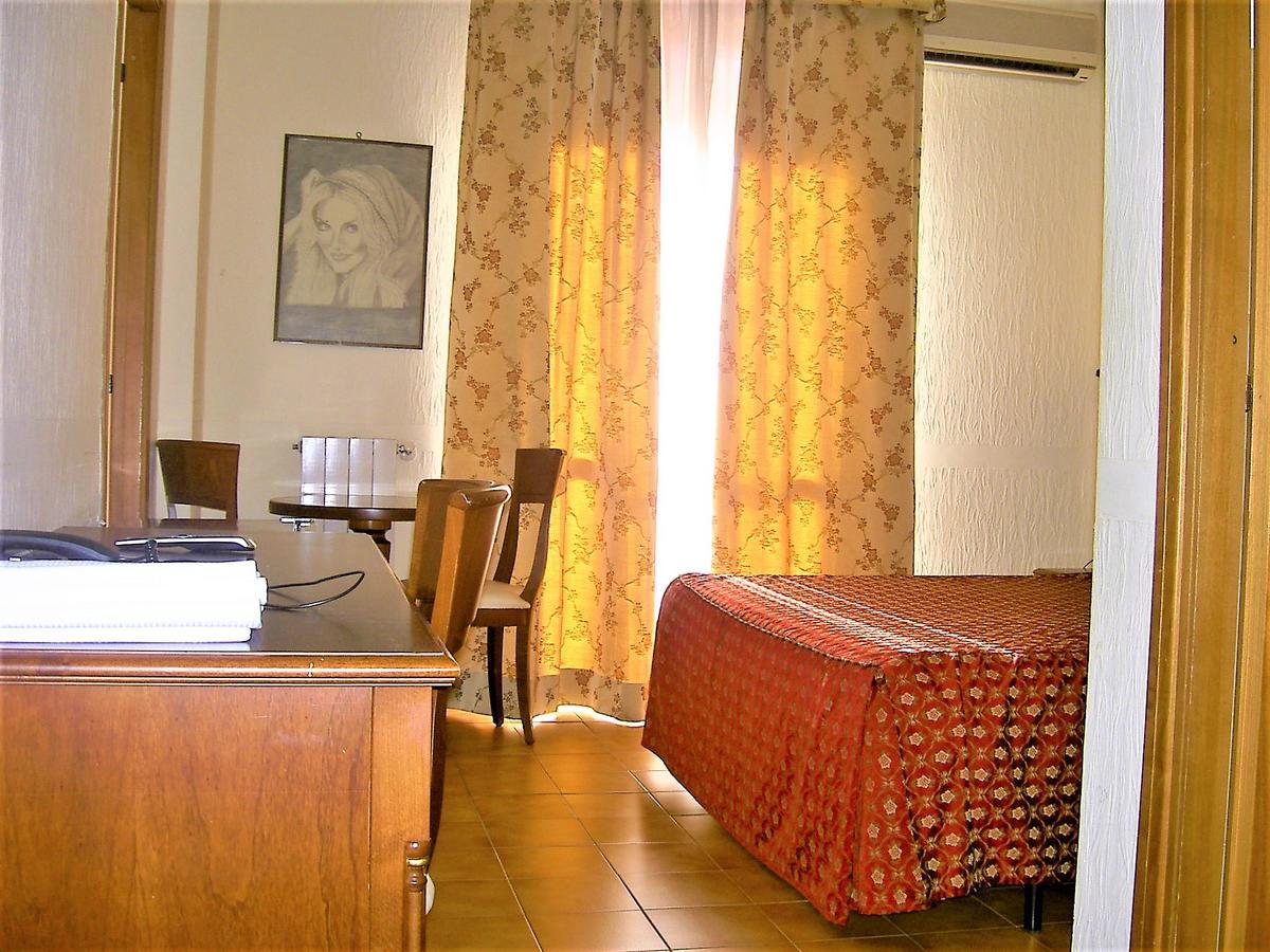 Cinecittà Hotel 3*