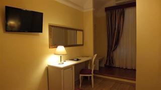 Relais Frattina Affittacamere 2*