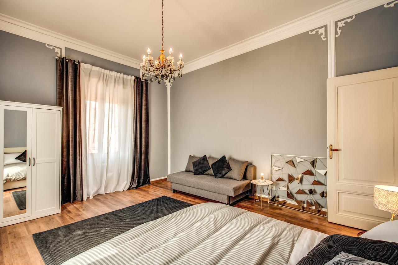 The Great Retro Apartment